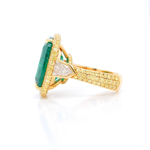 15.25 cts Emerald with Diamond Ring