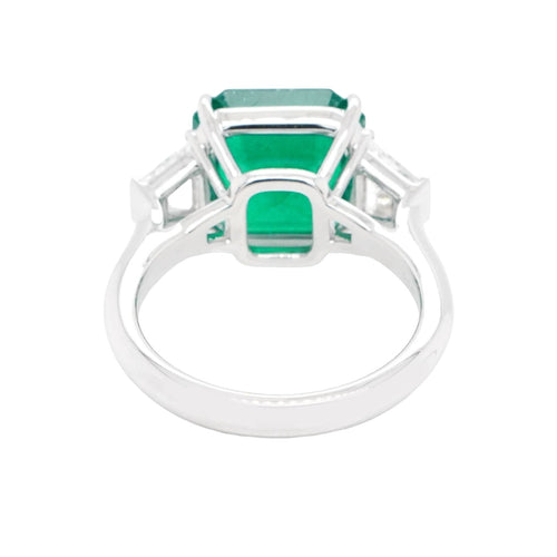 4.444 cts Minor Oil Colombian Emerald with Diamond Ring