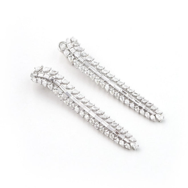 ed-25005-12.73  4.44 cts Pear Shape Diamond Earrings