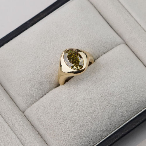 rd-25007-3.08 cts Fancy Yellow Oval Diamond Ring