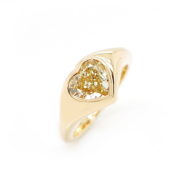 rd-25017 1.06ctsFancyIntenseYellowHeartShapeDiamondRing