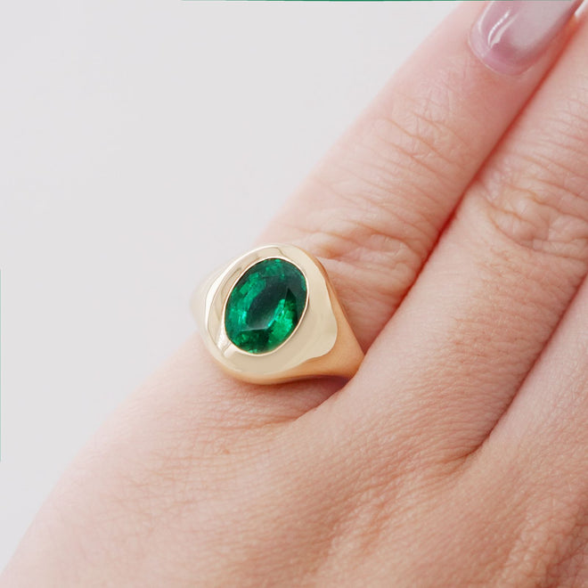 re-25016-2.148 cts Oval Emerald Ring