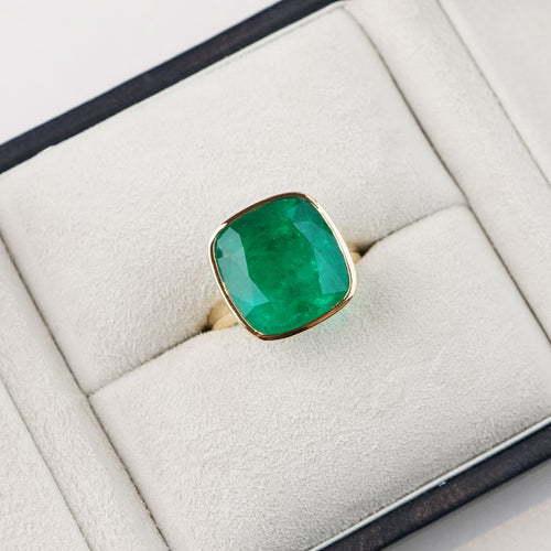 re-25024-13.12 cts Minor Oil Colombian Cushion Emerald Ring
