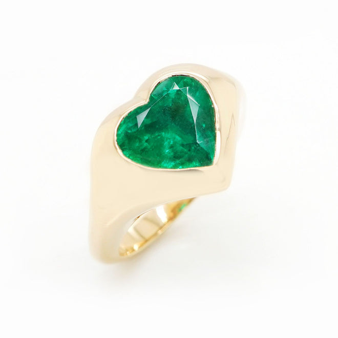 re-25026-3.368 cts Minor Oil Colombian Heart Shape Emerald Ring