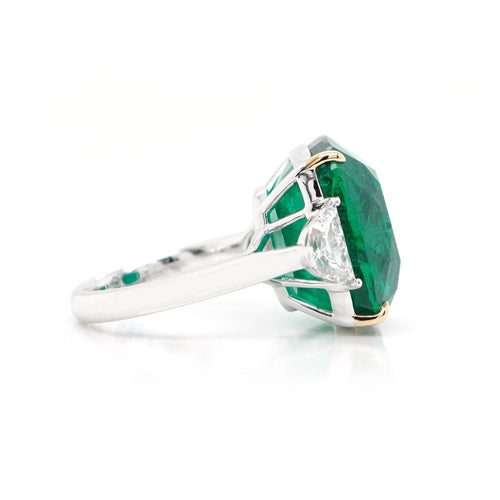 re-25027-20.967 cts Minor Oil Cushion Emerald Ring (ENQUIRE)