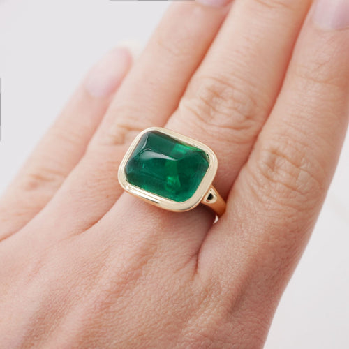 re-25032-12.03 cts Minor Oil Cushion Sugarloaf Emerald Ring