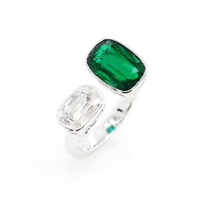 re-25033-2.617  0.90 cts Minor Oil Cushion Emerald with Diamond Ring