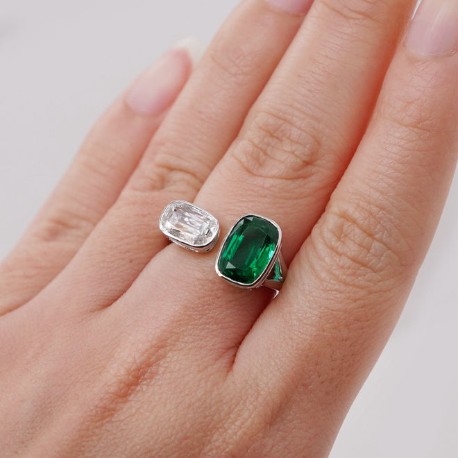 re-25033-2.617  0.90 cts Minor Oil Cushion Emerald with Diamond Ring